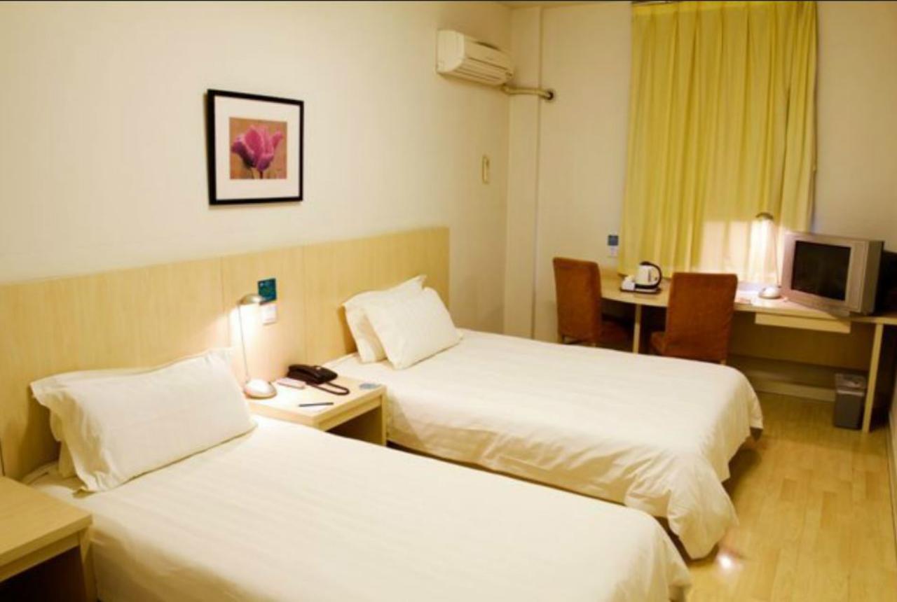 Magnolia Business Hotel Xining Railway Station Grand Cross Mojia Street Exterior foto
